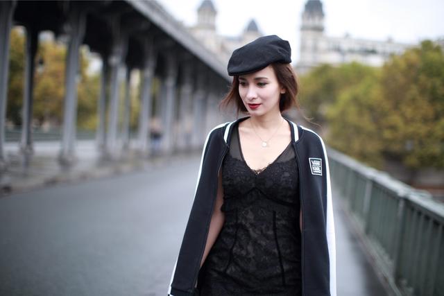 卢靖姗巴黎街拍 票房新星演绎混血儿的时尚法则