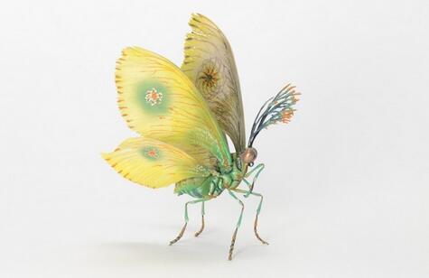 日本艺术家Hiroshi Shinno创作的仿真昆虫雕塑