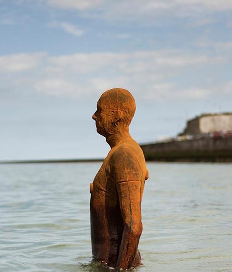 英国福克斯顿三年展:迷失在海上的艺术