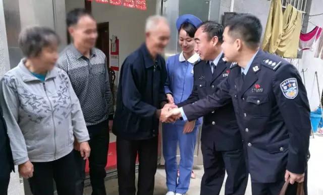 民生警务321 “我能看到报纸上的字了！”