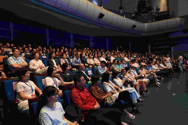 第三届深圳科影周颁奖典礼隆重举行 科技影视反映改革创新“未来尖兵 ”