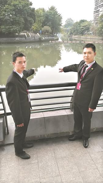 荔灣女子凌晨落河 2男子脫剩內(nèi)衣就往水里跳