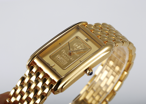 土豪金跑车手表称霸称王 融合于金的时计图腾