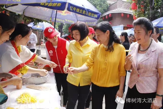 湛江市文明旅游志愿者活动圆满举行