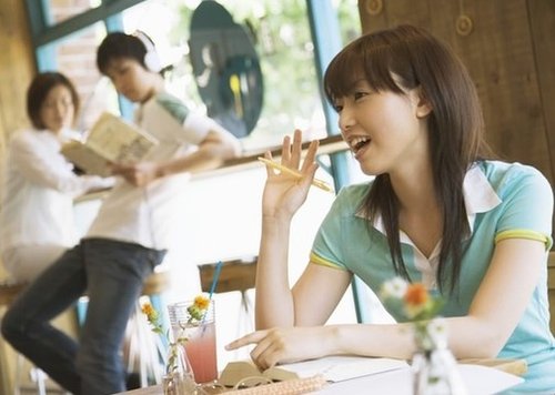 五成家庭<em>女性</em>掌握财权 她时代<em>女性如何理财</em>_大