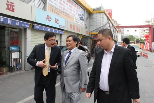 白应能先生为团长,缅甸国会议员萧相贵先生为副团长的缅甸果敢商贸