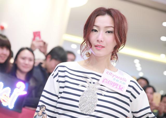 郑秀文不怕老公吃醋