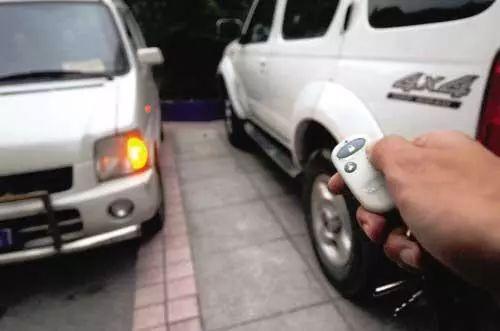 佛山一顧客從商場(chǎng)洗衣機(jī)內(nèi)偷走一個(gè)錢包