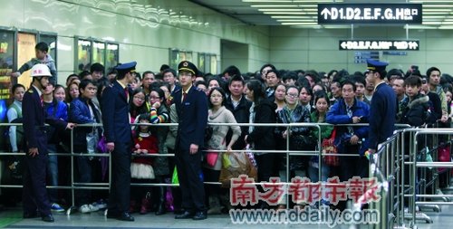 广州南站限定持3小时内车票方能进候车室