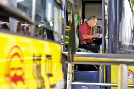 东莞公交司机缺口3000 每人每月多得千元补贴