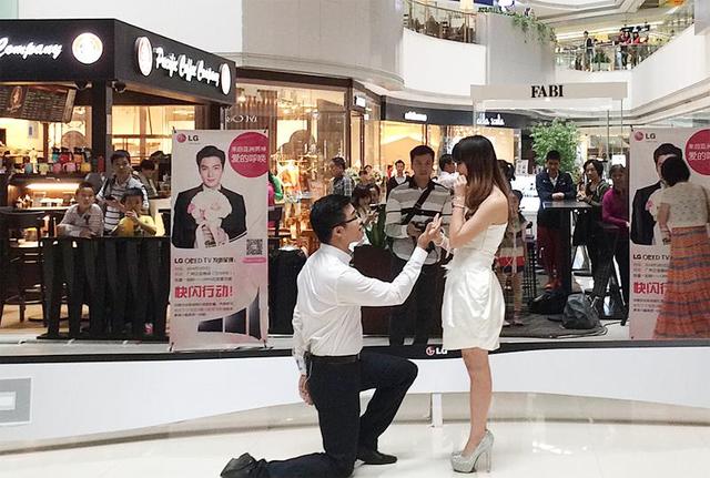 LG OLED TV求婚快闪,五一亮相正佳、广百