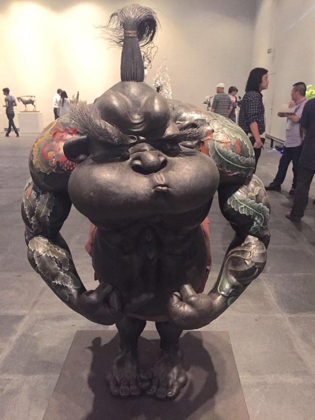 现任广州美术学院雕塑系中国传统雕塑研究所所长图片
