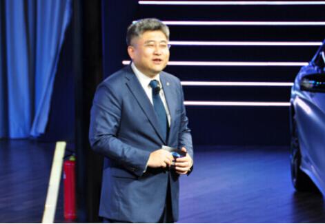 梅赛德斯-奔驰S级领袖之夜鹏城完美绽放