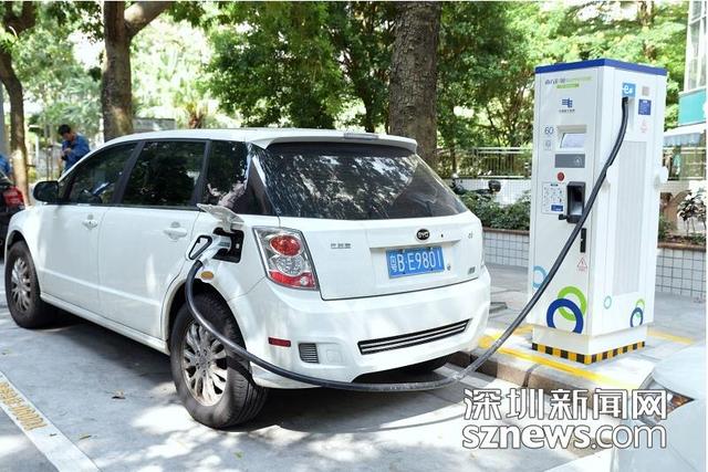 深圳首批宜停车配套充电桩投用 未来覆盖所有路边车位