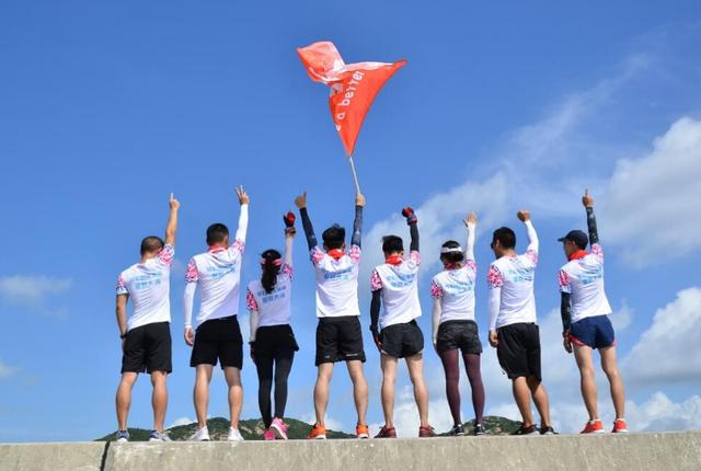 鹏海岸三项挑战赛举行 新体育海洋运动中心将