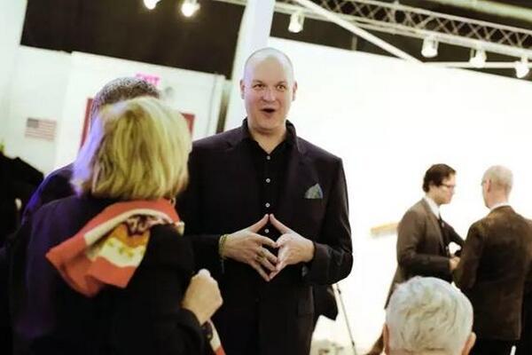 ����ݹݳ����������,�������г�����ת���ڼ���