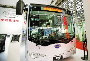 深圳新能源公交线路达128条 全球规模最大 
