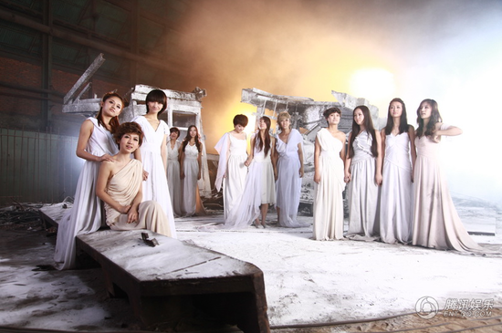 <em>快女</em>mv《<em>武装</em>》明日出炉 12强唯美宛如白色童