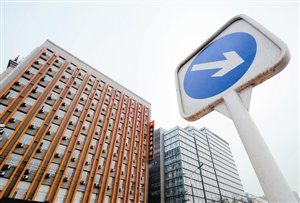 多少平方公里_农村人均住房多少平方(2)