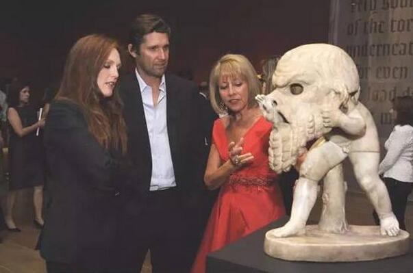 ����ݹݳ����������,�������г�����ת���ڼ���