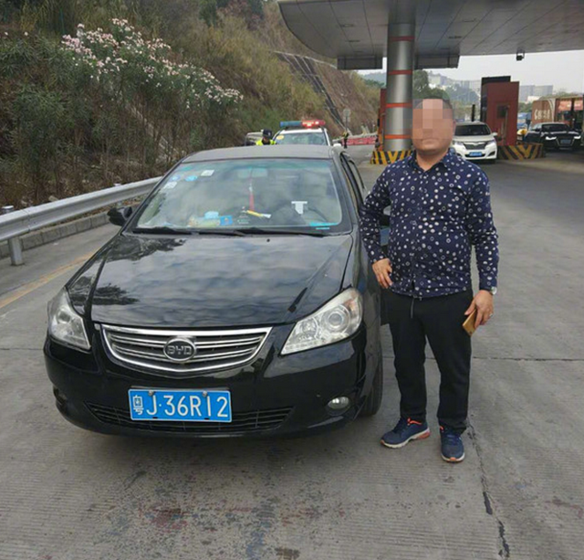 龍崗一司機(jī)被帶走調(diào)查 交警：還有更大的事