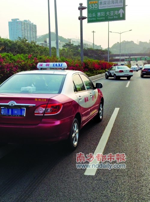 深圳市中心警匪飙车20分钟 市民如看警匪片