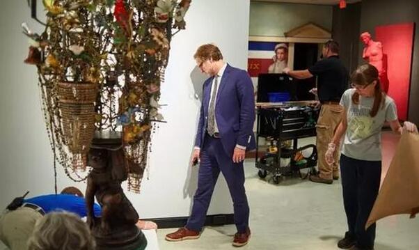 ����ݹݳ����������,�������г�����ת���ڼ���