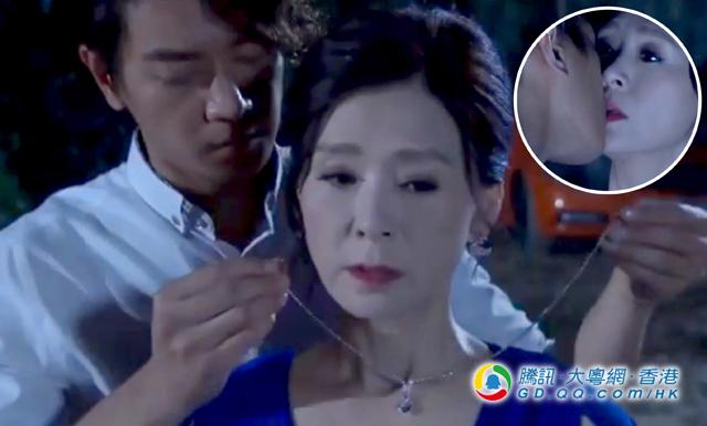 紧张演姊弟恋 黎诺懿夏文汐沙滩激吻