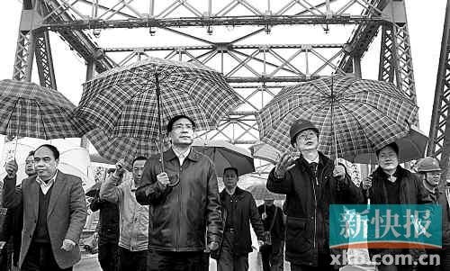 海珠桥大修 广州副市长狠批施工方案太粗放