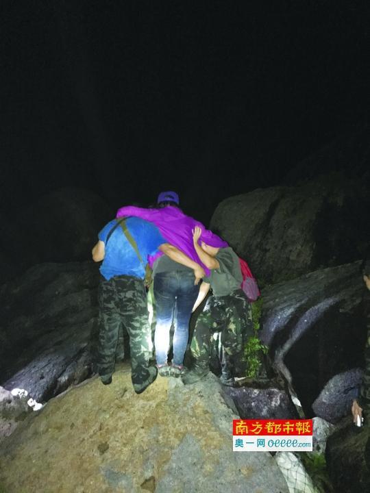 36名東莞驢友穿越東涌被困 雨夜12小時(shí)大營(yíng)救終脫險(xiǎn)