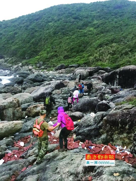 36名東莞驢友穿越東涌被困 雨夜12小時(shí)大營(yíng)救終脫險(xiǎn)