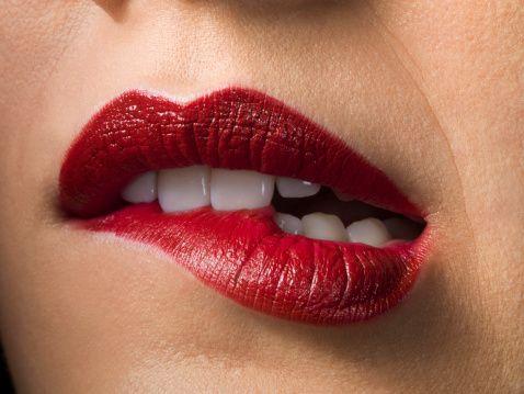 5分钟去除牙垢 牙齿亮洁笑容才够迷人