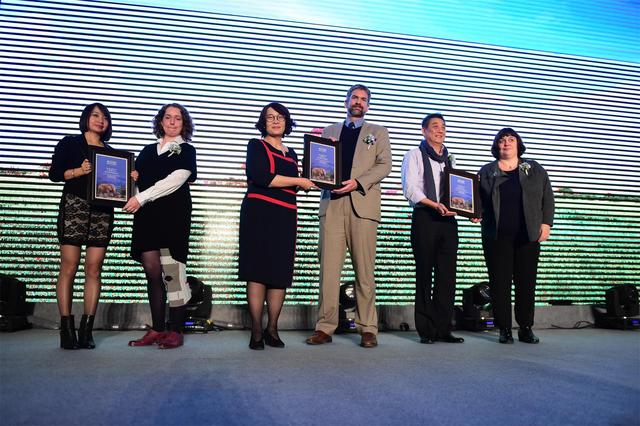 非洲大象罗拉“抵京” 亲自代言大象保护