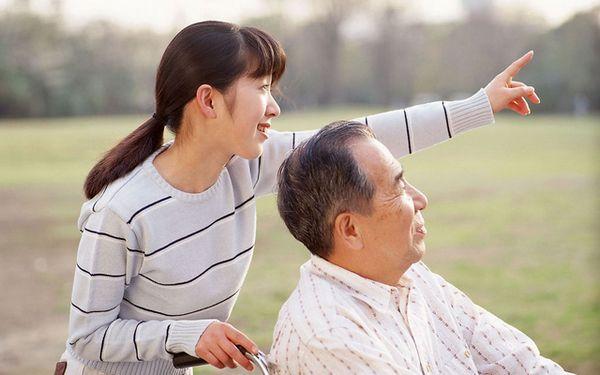 照顾老人