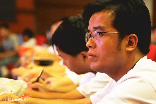 照亮别人不毁掉自己:小崔乡村教师培训侧记