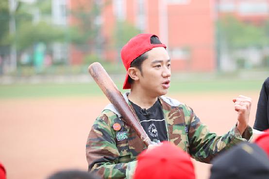 与公益明星携手 共行公益之旅