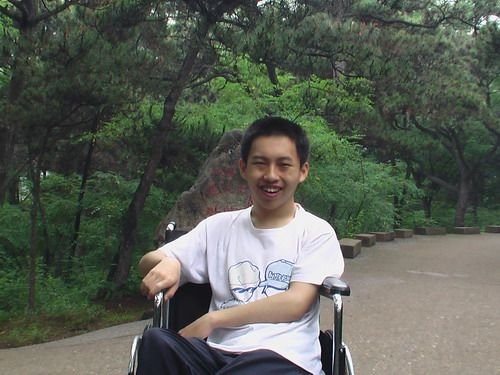 唐山18岁脑瘫小伙儿考上了挪威的大学_腾讯公益_腾讯网