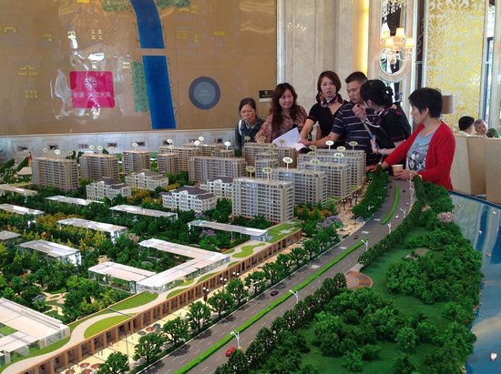 千人品粽 漓江大美售楼部上演端午狂欢节