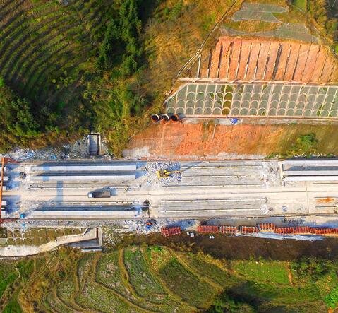 UAV, two sessions, Guangxi, highway