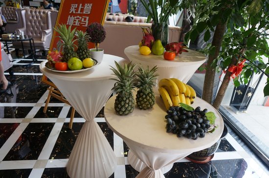兴进上誉热带水果节缤纷开启 各式美味水果任