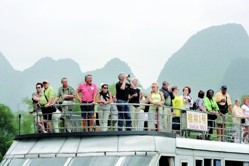 拉萨旅游景点_2018年拉萨旅游收入(3)