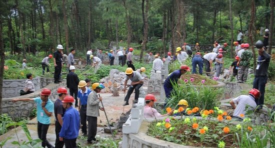 桂林七星区开始拆除尧山64座活死人墓_频道