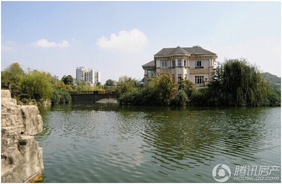 稀缺资源错过不会再有 抢占最后的南湖公园