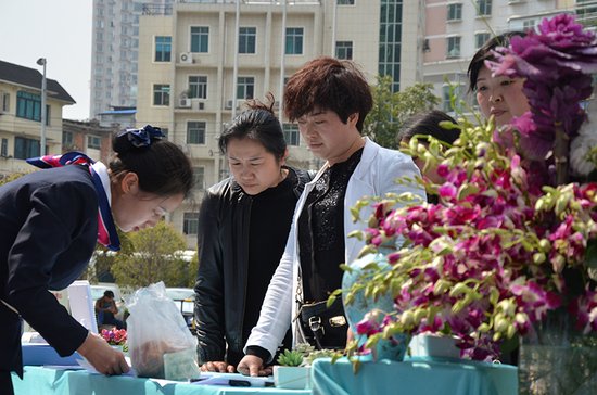 保利贵州物业开展三八妇女节系列活动