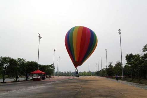 遵义恒大翡翠华庭:风情商业街 完善配套设施
