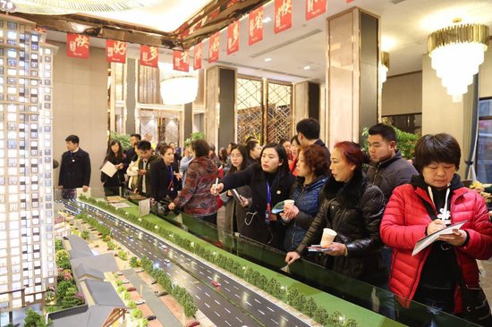 别只顾着看房价!物业服务才是好选择_房产_腾讯网