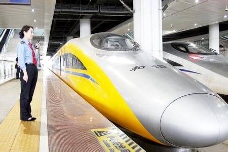 欢迎“黄医生”试跑沪昆高铁