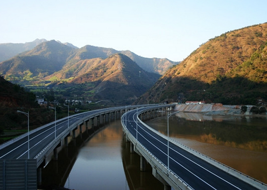 2016年贵州省完成公路水路固定资产投资1500亿元