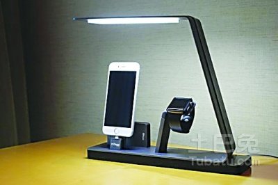 创意家居:能给Iphone充电的台灯来了!_频道-哈