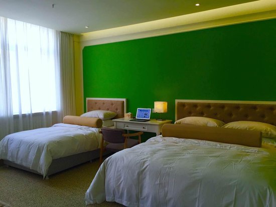 不做景区做社区 养溪谷主人冯颜斌的生意经_频